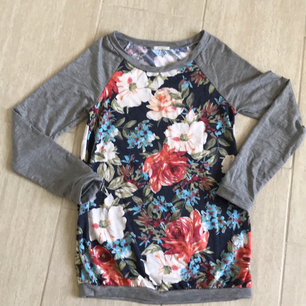 Boutique top by 12pm by Mon Ami size s